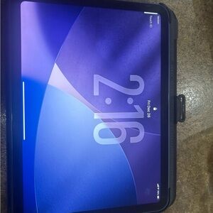Apple iPad A16 with Cellular 126gb